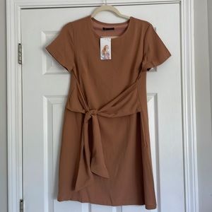 Brand New With Tags Pretty Garden Tie Waist Dress